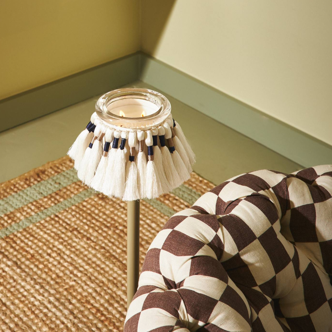 circus candles fuzzed airy, soft and warm scent